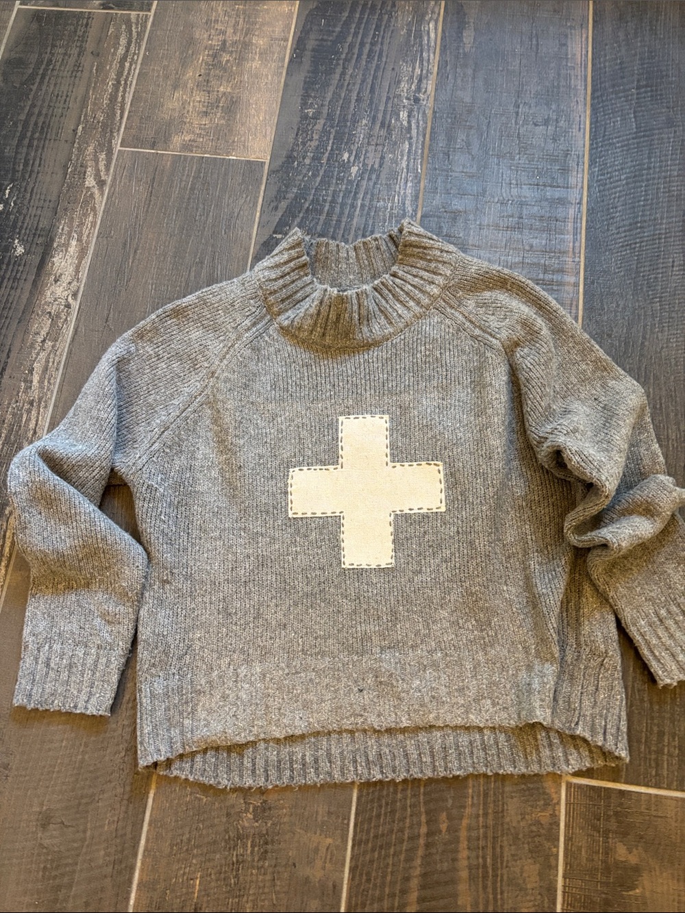 Vigoss Heather Gray Knit Turtleneck Sweater with Cream Cross Patch